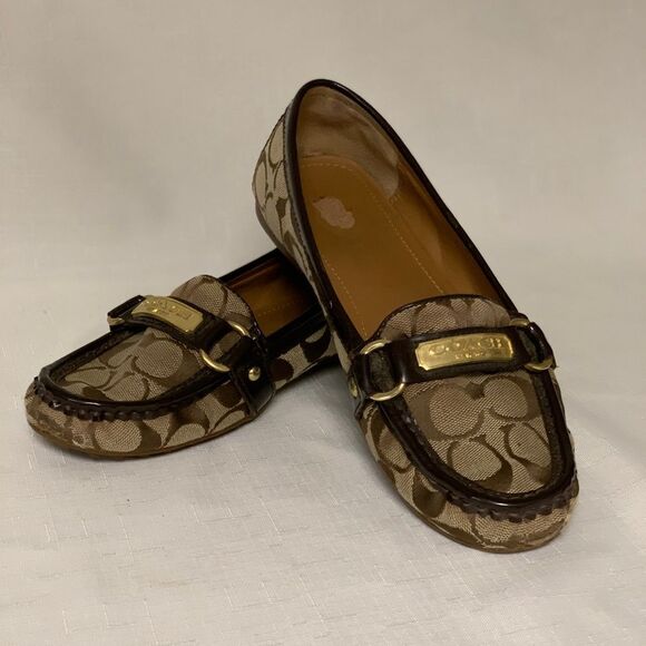 COACH Flats Women's 8 Felisha Signature C Loafer Khaki Tan Fabric Patent Leather - Picture 1 of 12